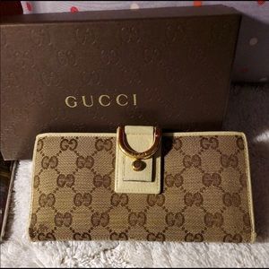 Authentic Gucci wallet